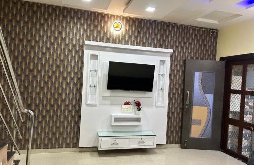 Indore Apartment | Happy home stay