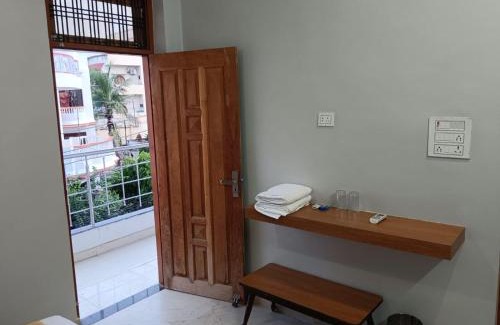 Mahmoorganj House | Happy Homes - Entire 2BHK Flat