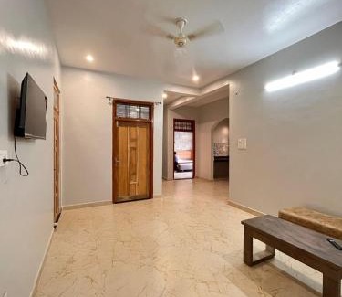 Mahmoorganj House | Happy Homes