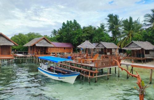 Raja Ampat Hotel | Happy Homestay Arborek
