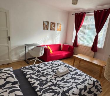 Tulse Hill House | Happy Homestay London