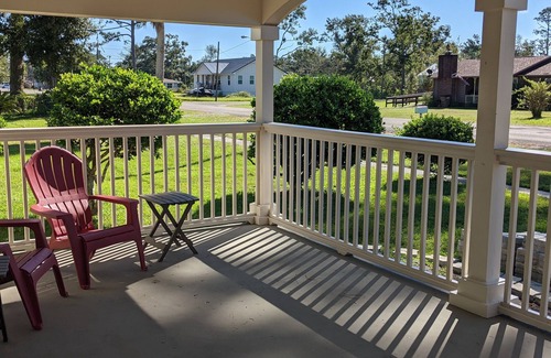 Port St. Joe House | Happy Hour (#1) Pet Friendly Apt in Downtown Port St Joe