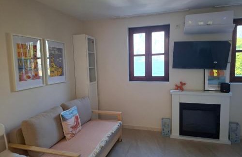 Prcanj Apartment | Happy Kiwi