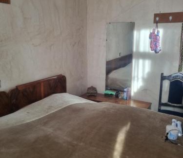 Vedzebi House | Happy Martkofi