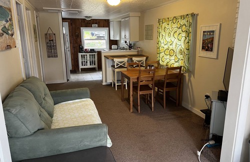 Waupaca Cottage | Happy Ours Lake Front Retreat