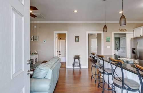 Crystal Beach House | Happy Place -a 2 bedroom, 2 bath, sleeps 8.
