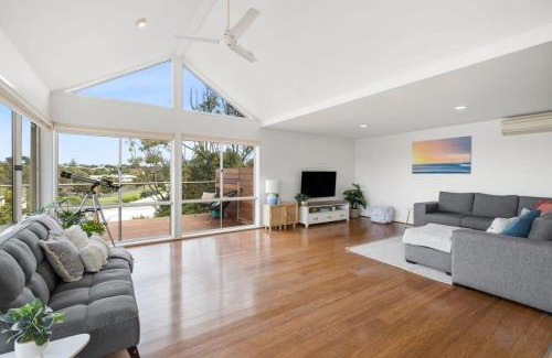 Jan Juc House | Happy Place of Light and Water Views in Jan Juc