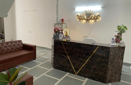 Sainik Farm Hotel | Happy Residency Unit 2