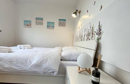 Youghal Villa | Happy Sandy Feet - Modern & cozy home with lovely sea views- Long Term Discounts
