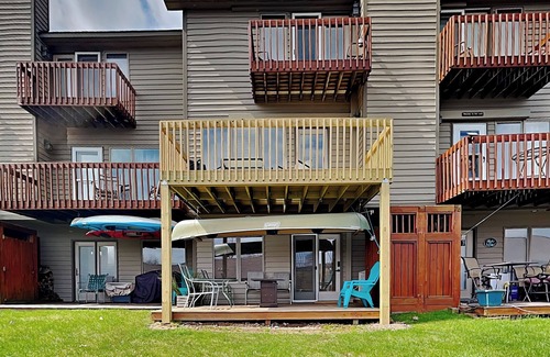 McHenry House | Happy Time | Upgraded, Lake Access, Near Wisp