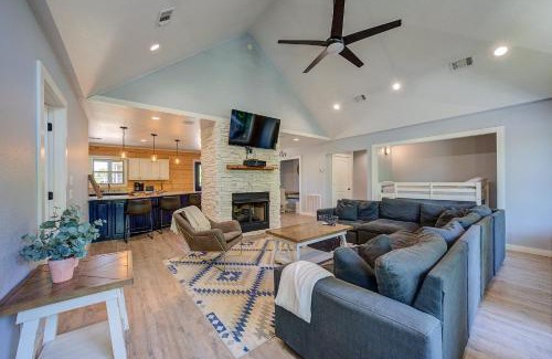 Glenwood House | Happy Times on Caddo River by StayLage