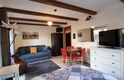 Oberau Apartment | Happy Trails, Cosy One Room Garten Apartment