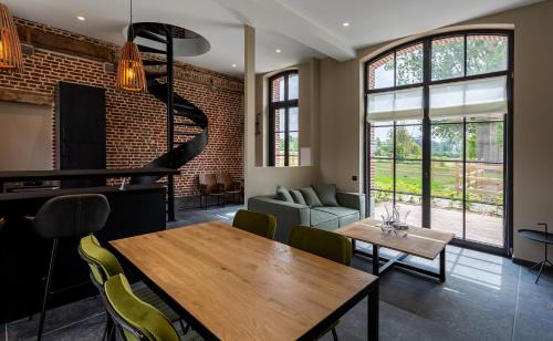 Sainghin-en-Melantois Hotel | HARAS DE BARRY
