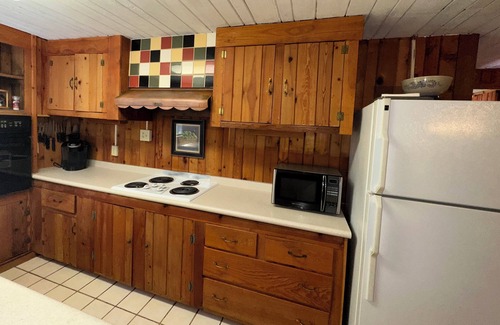 Harbert Cottage | Harbert Cottage ,5 minute drive or bike to the beach! Hot Tub and Pet Friendly