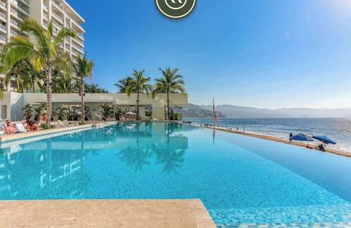 Las Glorias Apartment | Harbor 171 TN 305 Sum