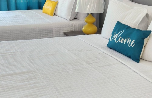 Clarence Town Hotel | Harbor Breeze Villas