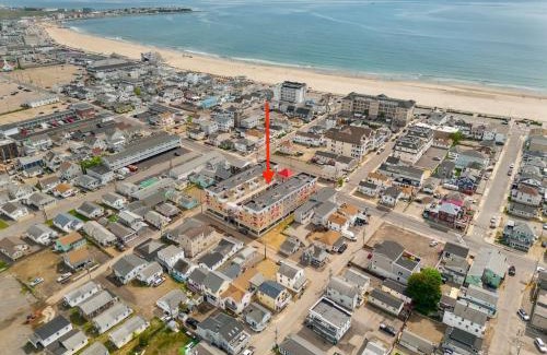 Hampton House | Harbor Haven 1 Block To Hampton Beach Boardwalk