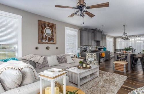 Ottawa House | Harbor Haven | 2 Bed, 2.5 Bath