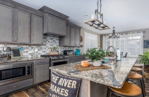 Ottawa House | Harbor Haven | 2 Bed, 2.5 Bath