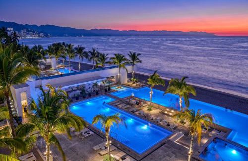 Las Glorias Apartment | Harbor NT306 by Moikkarentals