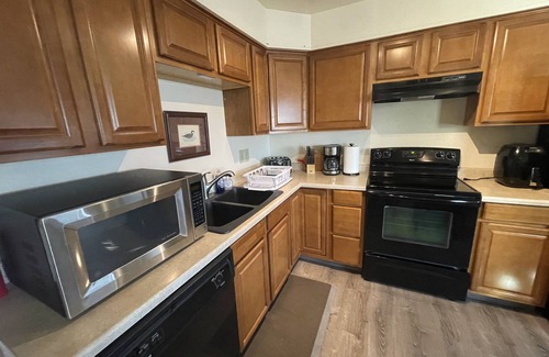 Crescent City Apartment | Harbor View Bliss Apartment 2