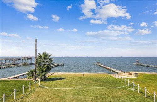 Galveston House | Harbor View Breeze