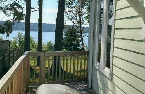 Langley House | Harbor View Haven by AvantStay Private Backyard