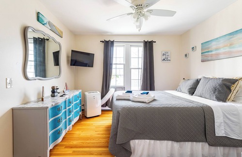 Yachting Village House | Harbor View Retreat in the heart of Newport