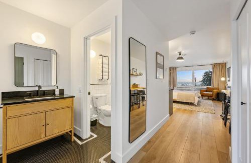 Juneau Apartment | Harbor Views 3 - Walkable in the Heart of Auke Bay