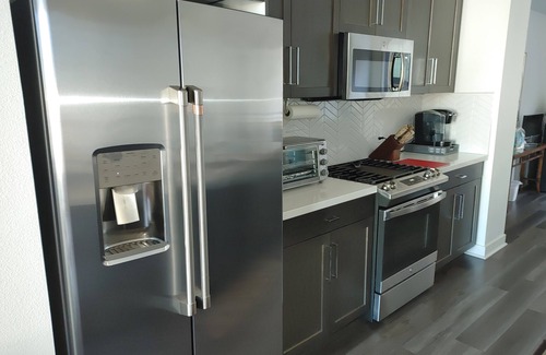 Central San Pedro House | Harbor Views and city lights-Walk to everything
