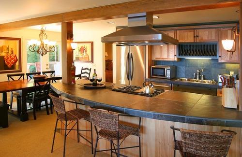 Freeland House | Harbor Villa Waterfront Estate