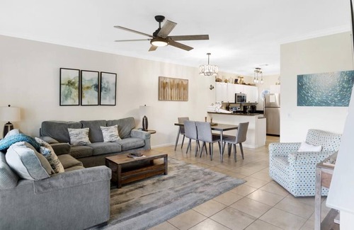 Marathon House | Harbor Village Home with Boat Dockage: Canalside 3BR/2.5BA Cottage 7061