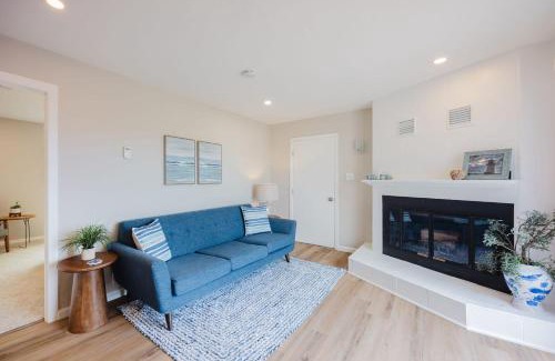 El Granada House | Harborlight House Coastal Comfort with Filtered Ocean Views walk to Harbor