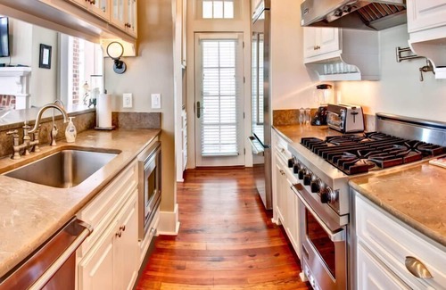 Oriental House | Harborside 5 with Southern Living Life Style