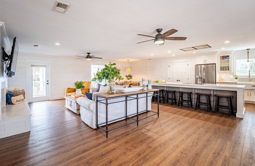 Holiday Isle House | Harborside by AvantStay | Expansive Destin Retreat