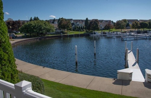 Manistee Condo | Harborside Studio Condo near Pools and Beach