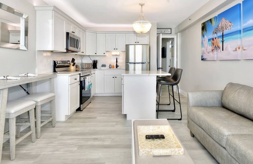 Lenox Park Condo | Harbour Beach - Ocean front - Pools and All amenities Open !