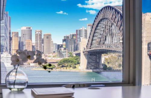 Kirribilli Apartment | Harbour Bridge Views