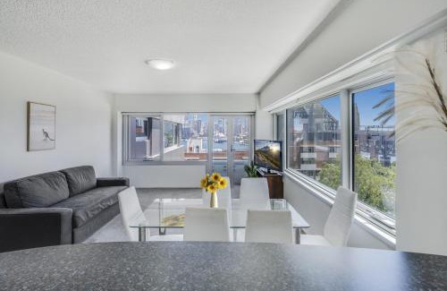 Kirribilli Apartment | Harbour Bridge Views