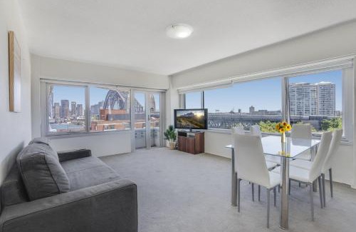 Kirribilli Apartment | Harbour Bridge Views