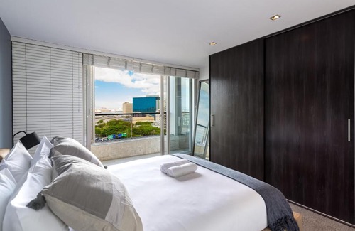 Cape Town City Centre Apartment | Harbour Edge Apartments