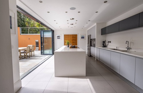 Canford Cliffs House | Harbour Escapes | Prestigious 5 bedroom House with Garden, Pool, Outdoor Kitchen