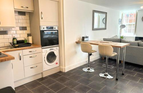Weymouth Apartment | Harbour Haven - Central 1-Bedroom, Cosy Apartment in Weymouth
