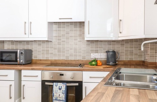 Weymouth Cottage | HARBOUR HIDEAWAY, family friendly in Weymouth