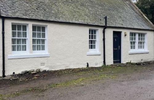 Balerno Apartment | Harbour Hill Cottage