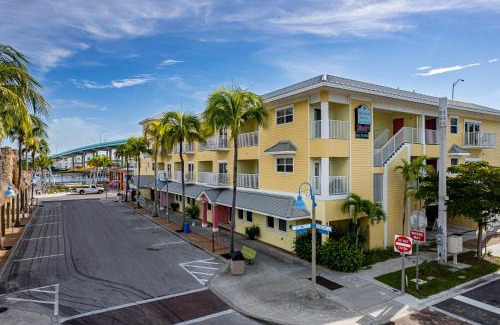 Fort Myers Beach Apartment | Harbour House at the Inn 311