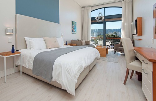 Hermanus City-Centre Hotel | Harbour House Hotel