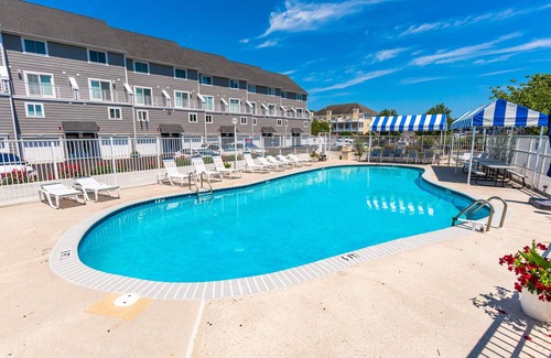 Ocean City House | Harbour Island - 3 BR, 3.5 Bath, pool