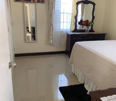 Old Harbour House | Harbour Oasis Retreat - Charming 2 Bedroom House