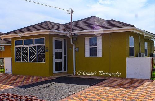 Old Harbour House | Harbour Oasis Retreat - Charming 2 Bedroom House
